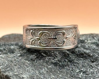 Fleur de Lis Spoon Ring: Upcycled Stainless Steel Flatware