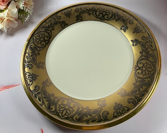 Vintage Lenox Eternal Facets Plate: Fine China with 24K Gold Trim