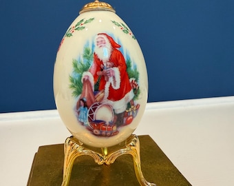 Vintage Lenox 1994 Treasures Collection Holiday Christmas Porcelain Egg Gold Stand Santa Art Scene Bows