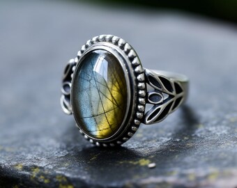 Labradorite Silver Ring, Gemstone Ring, Handmade Jewelry, Unique Gift, Unique Jewelry, Natural Stones, Solitaire Minimalist Rings
