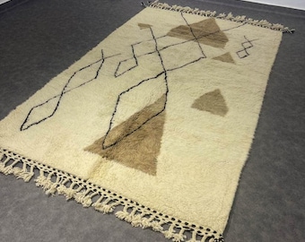 Authentic Moroccan Wool Rug – Handmade Geometric Area Rug – Elegant and Timeless Home Décor