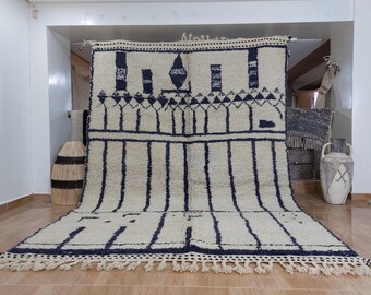 Moroccan Berber Handmade Wool Rug - Unique Geometric Design