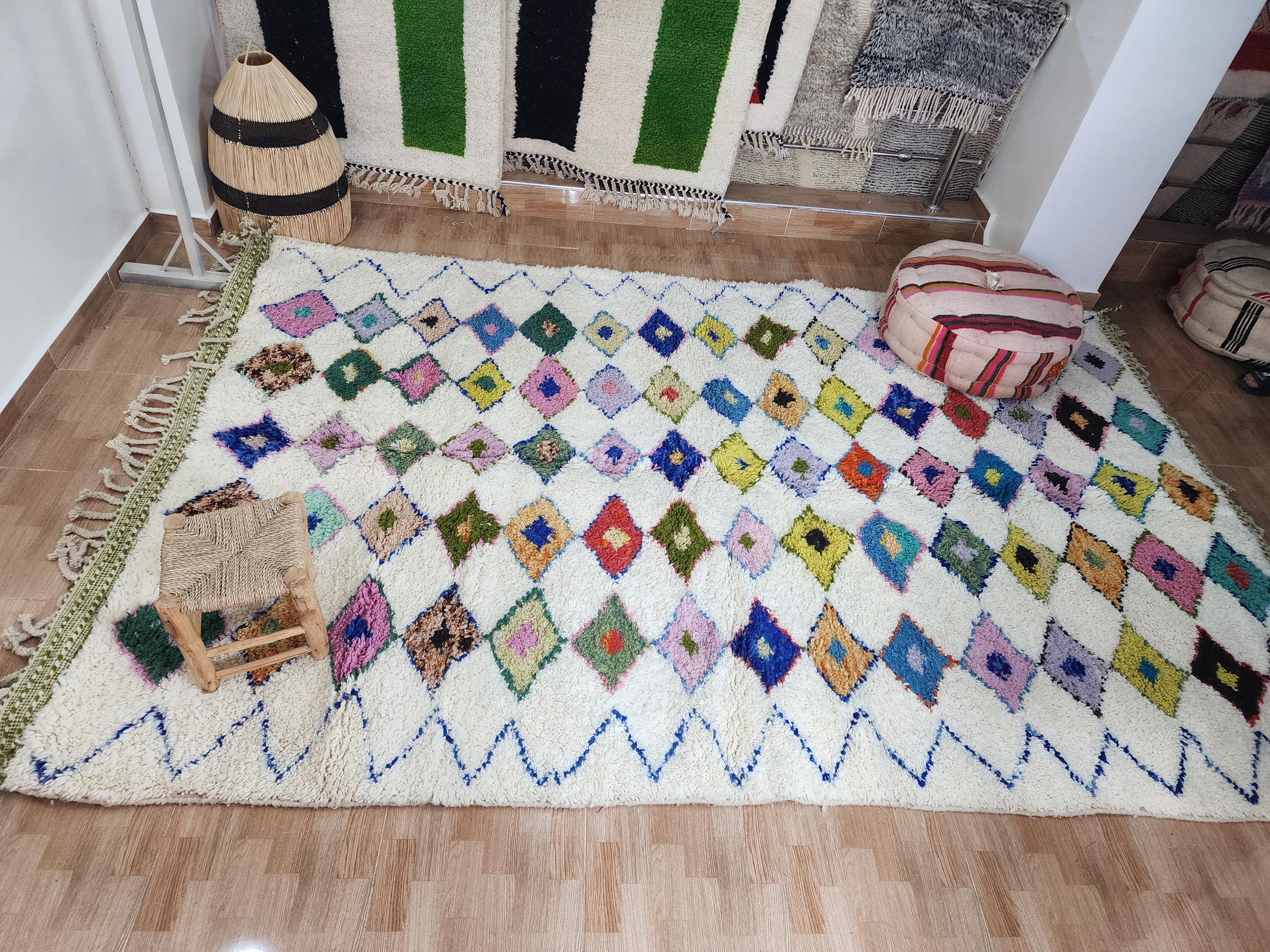 Handmade Azilal Rug - Multicolor Diamond Pattern - Moroccan Wool