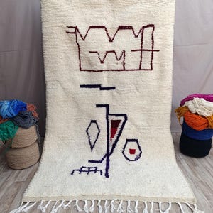 Minimalist Beni Ourain Rug with Abstract Shapes – Handmade Moroccan Craft