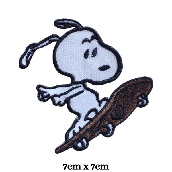 Snoopy Dog Skate Boarding Animated Cartoon Art Badge Iron or sew on Embroidered Patch