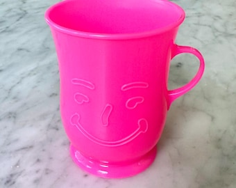 Vintage 1980er Hot Pink Kool Aid Cup, neu in Originaltasche