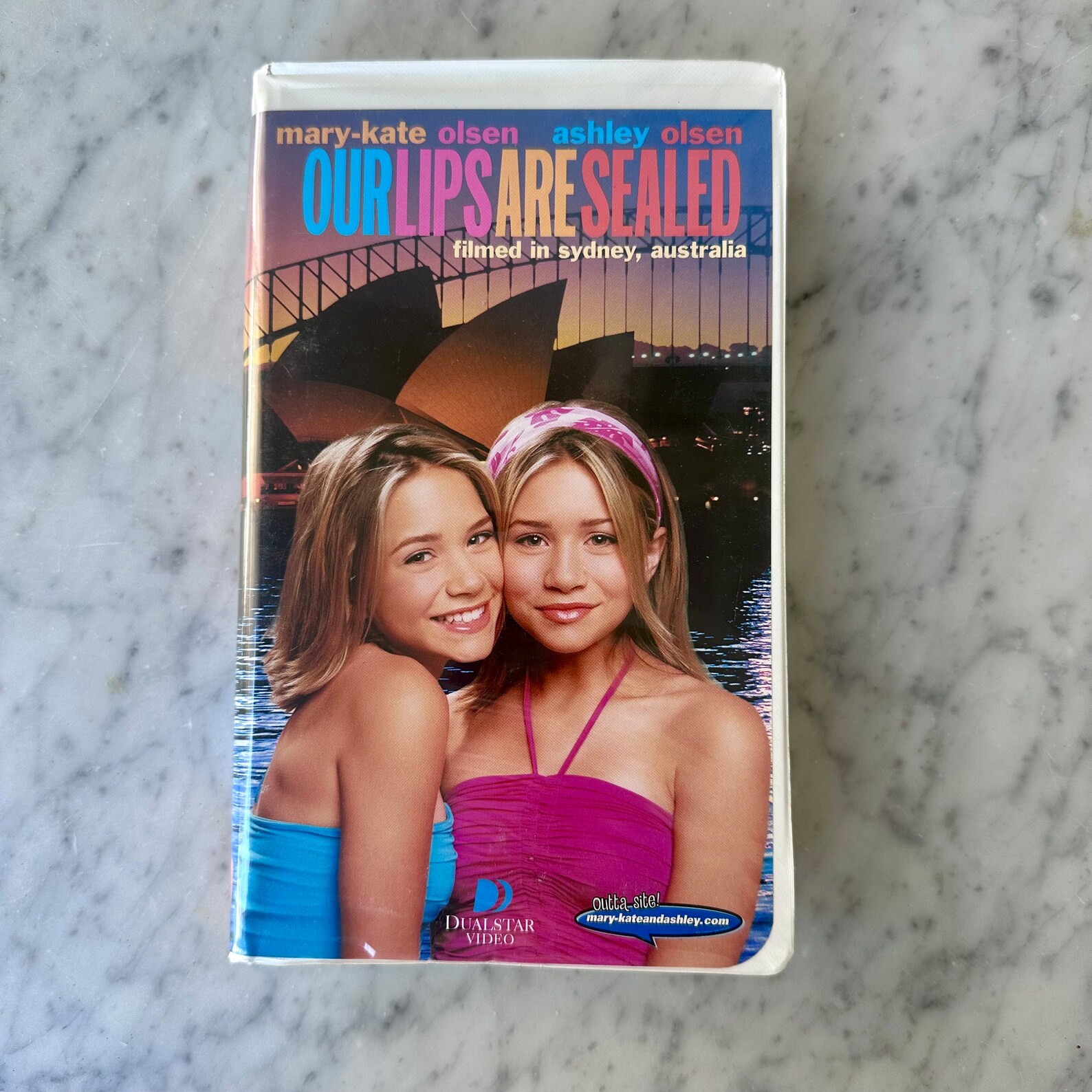 Opening To Our Lips Are Sealed 2000 Vhs 2000 Mary Kate and Ashley Our Lips Are Sealed Vhs Movie Clamshell Case