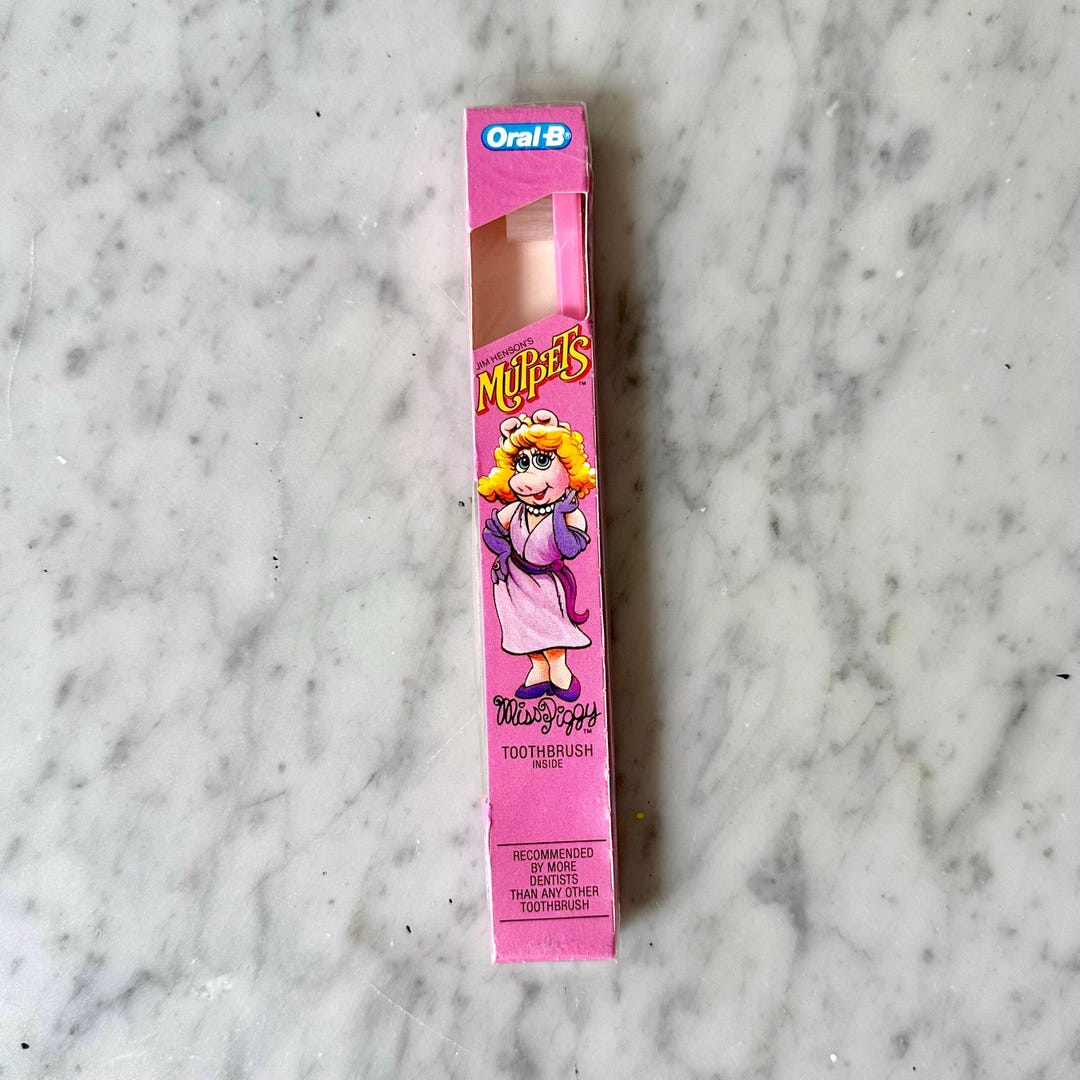 Vintage 80's Oral B Miss Piggy Toothbrush, Unopened - Etsy