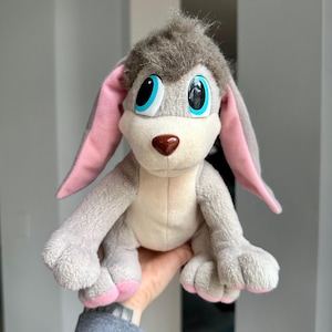 Peluche vintage de orejas aleteantes "Pooka" de Anastasia, de 1997.
