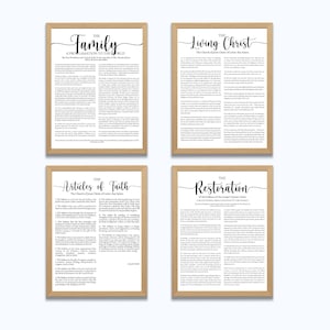 Puede incluir: Cuatro documentos imprimibles con bordes marrones y fondos blancos. Cada documento presenta un título diferente en letra cursiva negra: "La Familia: Una Proclamación para el Mundo", "El Cristo Viviente: El Testimonio de los Apóstoles", "Los Artículos de Fe: La Iglesia de Jesucristo de los Santos de los Últimos Días" y "La Restauración de la Plenitud del Evangelio de Jesucristo: La Iglesia de Jesucristo de los Santos de los Últimos Días".