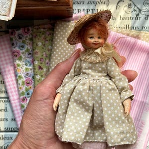 Spezialanfertigung, handgefertigte Künstlerpuppe, Boudoir Puppe, handgefertigte Künstlerpuppe, Größe 15,5 cm.