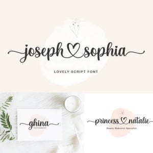 Puede incluir: Una descarga digital de una fuente de letra cursiva con un símbolo de corazón. La fuente se llama "Lovely Script Font" y se muestra en tres ejemplos: "joseph & sophia", "ghina photography" y "princess & natalie Beauty Makeover Specialist".