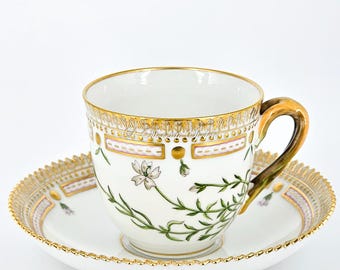 ロイヤル コペンハーゲン フローラ ダニカ カップ & ソーサー #3597