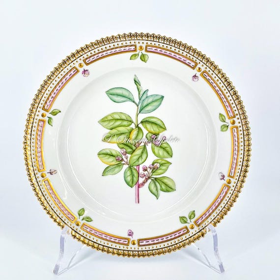 ロイヤルコペンハーゲン フローラダニカ 磁器プレート No.20/3573