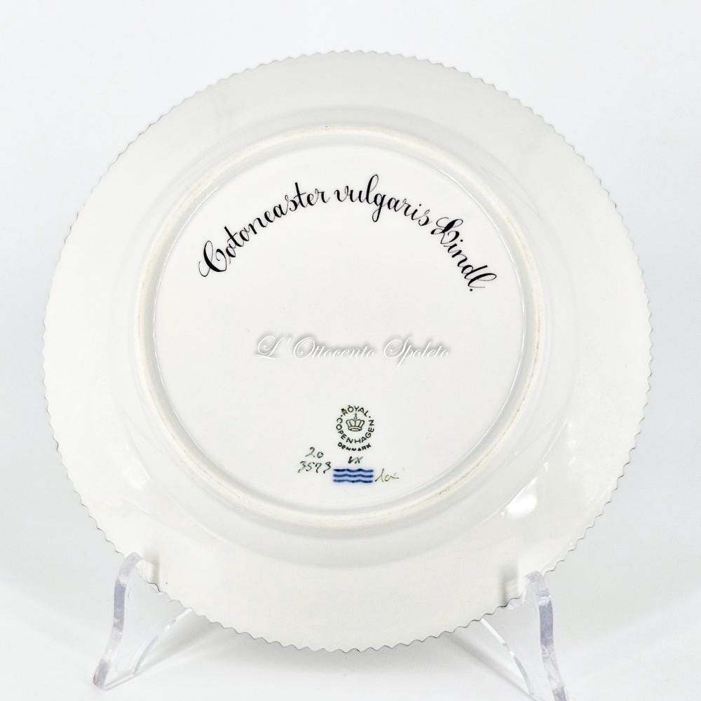 【美品】ロイヤルコペンハーゲン　フローラダニカ　オーバル　プレート　皿 質屋 ロイヤルコペンハーゲン フローラダニカ 大皿 プレート3枚セット