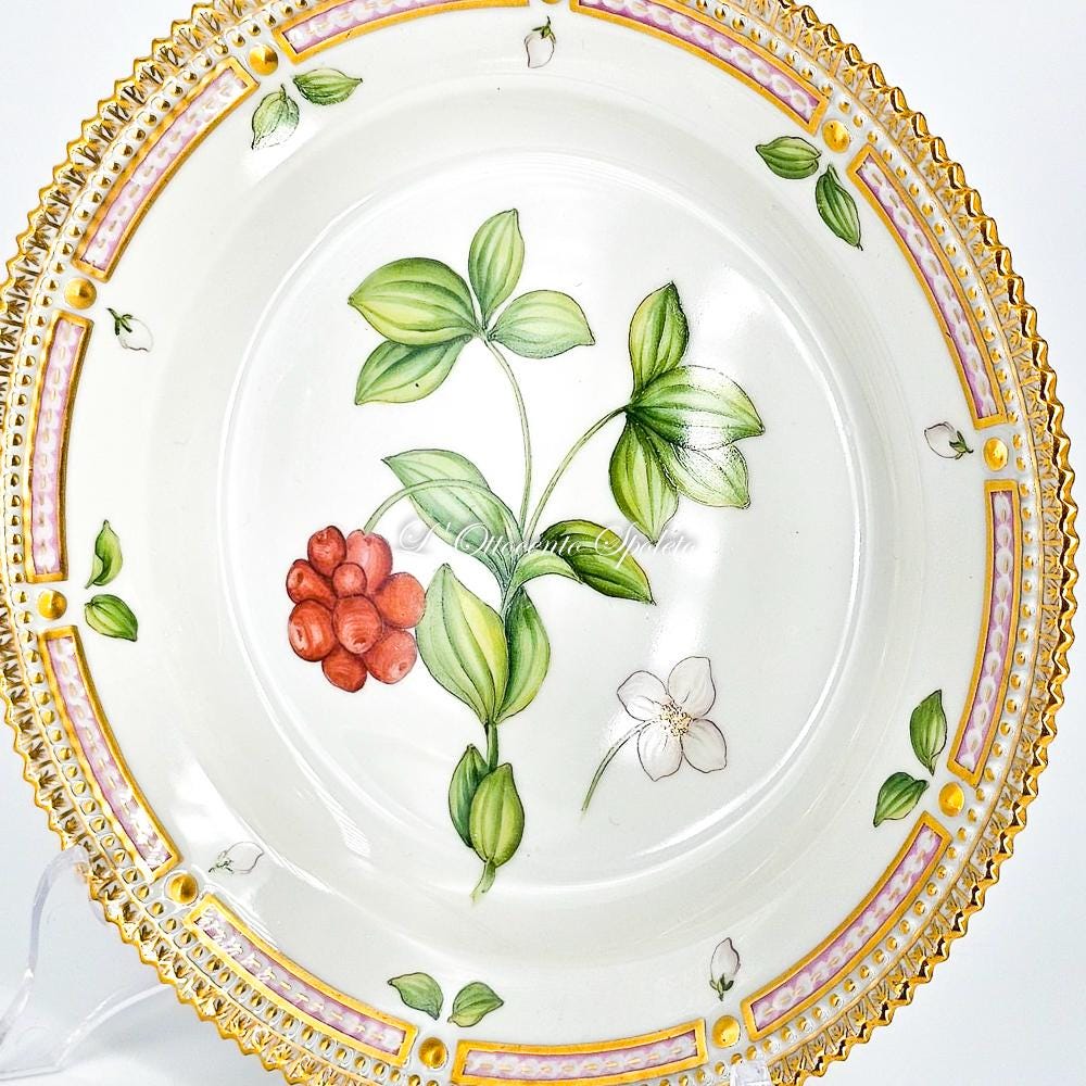 ロイヤルコペンハーゲン フローラダニカ 磁器プレート No.20/3573