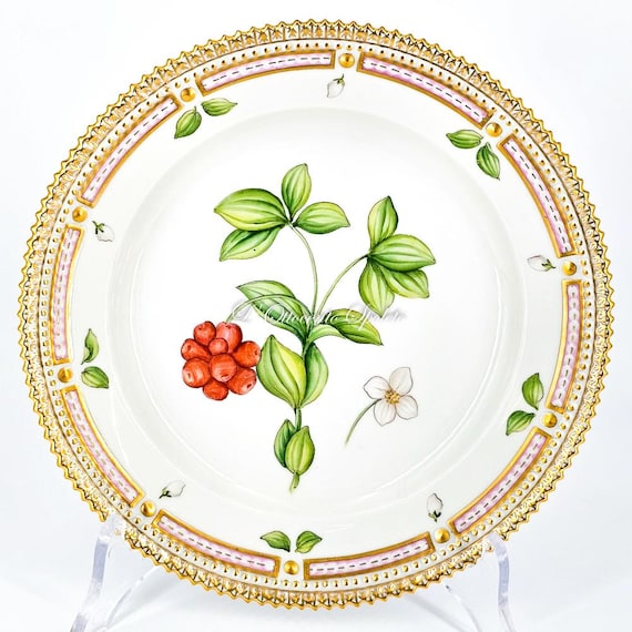 ロイヤルコペンハーゲン フローラダニカ 磁器プレート No.20/3573