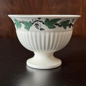 Wedgwood Edme Stratford Pedestal Bowl