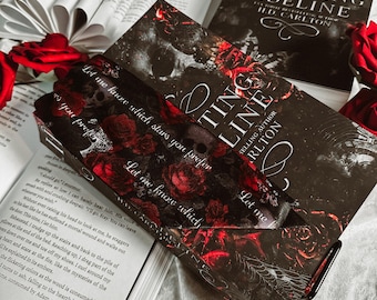 Puede incluir: Dos libros con cubiertas oscuras que presentan calaveras y diseños florales. El libro superior se titula "Haunting Adeline" de H.D. Carlton. El libro inferior se titula "The Killing Line" de R.L. Colton. Ambos libros tienen el texto "Let me know which stars you prefer" en la cubierta.