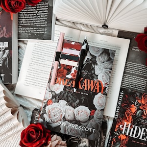 White Rose Annotation Tool | Annotating Accessories | Annotate Supplies | Book Merch | Book Accessories | Gifts For Readers