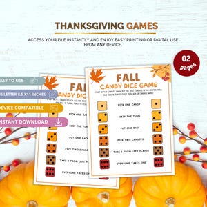 Könnte beinhalten: Zwei druckbare Thanksgiving-Spiele mit dem Text "Fall Candy Dice Game" und "Thanksgiving Games". Die Spiele sind auf weißem Papier mit orangefarbenen und braunen Akzenten, mit Würfeln und Herbstblattgrafiken. Kürbisse und Herbstlaub sind im Hintergrund.