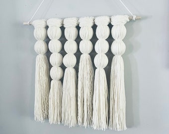 Modern Minimalist Lomas Style Soft White Macrame Wall Hanging