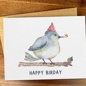 Carte d'animal drôle d'anniversaire, carte d'oiseau de pinson aquarelle, oiseau de fête de joyeux anniversaire mignon, carte d'anniversaire faite main minimaliste vierge, texte personnalisé