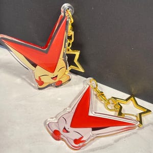 Spähen Doppelseitiger Shiny Victini 2 ”Schlüsselanhänger Charm | Glänzendes Mythisches Mon Fanart