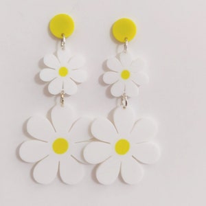 Daisy Chain Stud Earrings