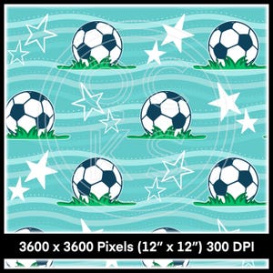 Puede incluir: Patrón repetitivo de balones de fútbol con paneles en blanco y negro, sobre hierba verde y formas de estrellas blancas sobre un fondo azul claro con líneas onduladas. La imagen mide 30,48 cm x 30,48 cm y 300 DPI.