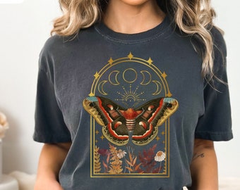 Cecropia Moth Shirt, Comfort Colors, Luna Moth Shirt, Cottagecore Shirt, Dark Academia Shirt, Mystical Shirt, Moon Phase Shirt, Whimsigoth