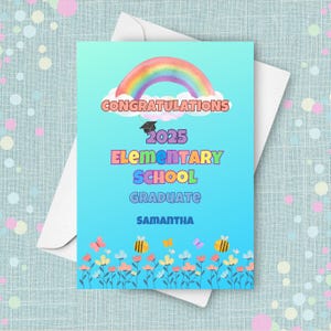 Tarjeta de Graduación de Primaria 2025. Tarjeta de felicitación personalizada para estudiantes de primaria. Personalizada con el nombre del niño o niña. Tarjeta floral.