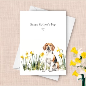 Muttertagskarte von Beagle, Haustierhund glücklicher Muttertagsgruß, gelbe Narzissen Geschenk für Mutter, Frühlingsblumen-Garten-Aquarellgeschenk