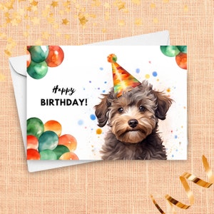Tarjeta de cumpleaños del perro Yorkipoo, sombrero y globos de fiesta de cumpleaños, lindo retrato del perro Yorkipoo, de regalo de perro mascota, ilustración colorida de la acuarela