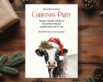 Puede incluir: Una invitación a una fiesta de Navidad con una vaca negra y blanca que lleva un gorro de Papá Noel rojo y una corona de acebo. El texto dice "Join us for our annual Christmas Party, Saturday, December 12th @ 5:00, Kara and Warren Massey's, 1234 Main Street, City, ST 12345, Please RSVP to Kara by 12/8 at 123.456.7890".