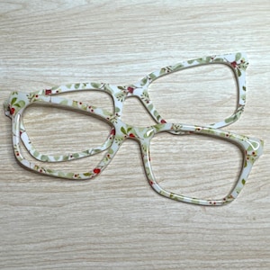 Christmas Berries Eyeglass Topper with Magnets