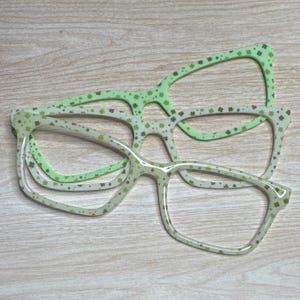 Mini Shamrocks Eyeglass Topper with Magnets