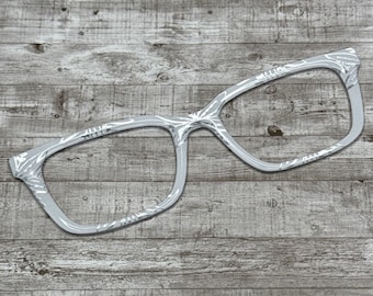 White with Large Silver Snowflakes Magnetic Eyeglass Topper