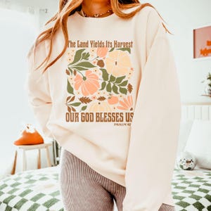 Christian Thanksgiving Sweathirt, Boho Retro Comfort Colors Fall Harvest Crewneck Autumn Religious Bible Verse Gift for Teen Youth Pastor