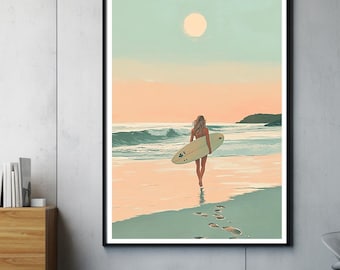 Puede incluir: Una impresión de arte mural enmarcada que representa a una persona caminando por una playa de arena hacia el océano mientras lleva una tabla de surf. La escena presenta una paleta de colores melocotón pálido y verde suave.