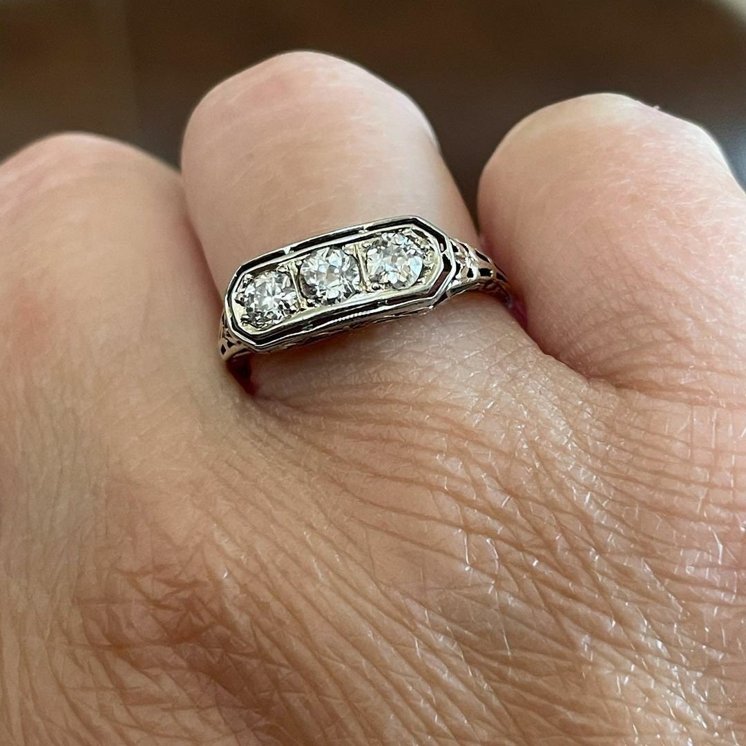 1910s Vintage Art Deco Three Stone Engagement Ring • 2.00 Ct Round Cut ...