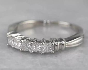 Vintage Art Deco circa 1910er Jahre Prinzessin Diamant Ehering antikes Stapelband Eternity Band Moissanit Band feines Band