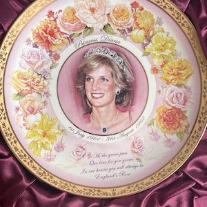 Commemorative Princess Diana Plate with Certificate