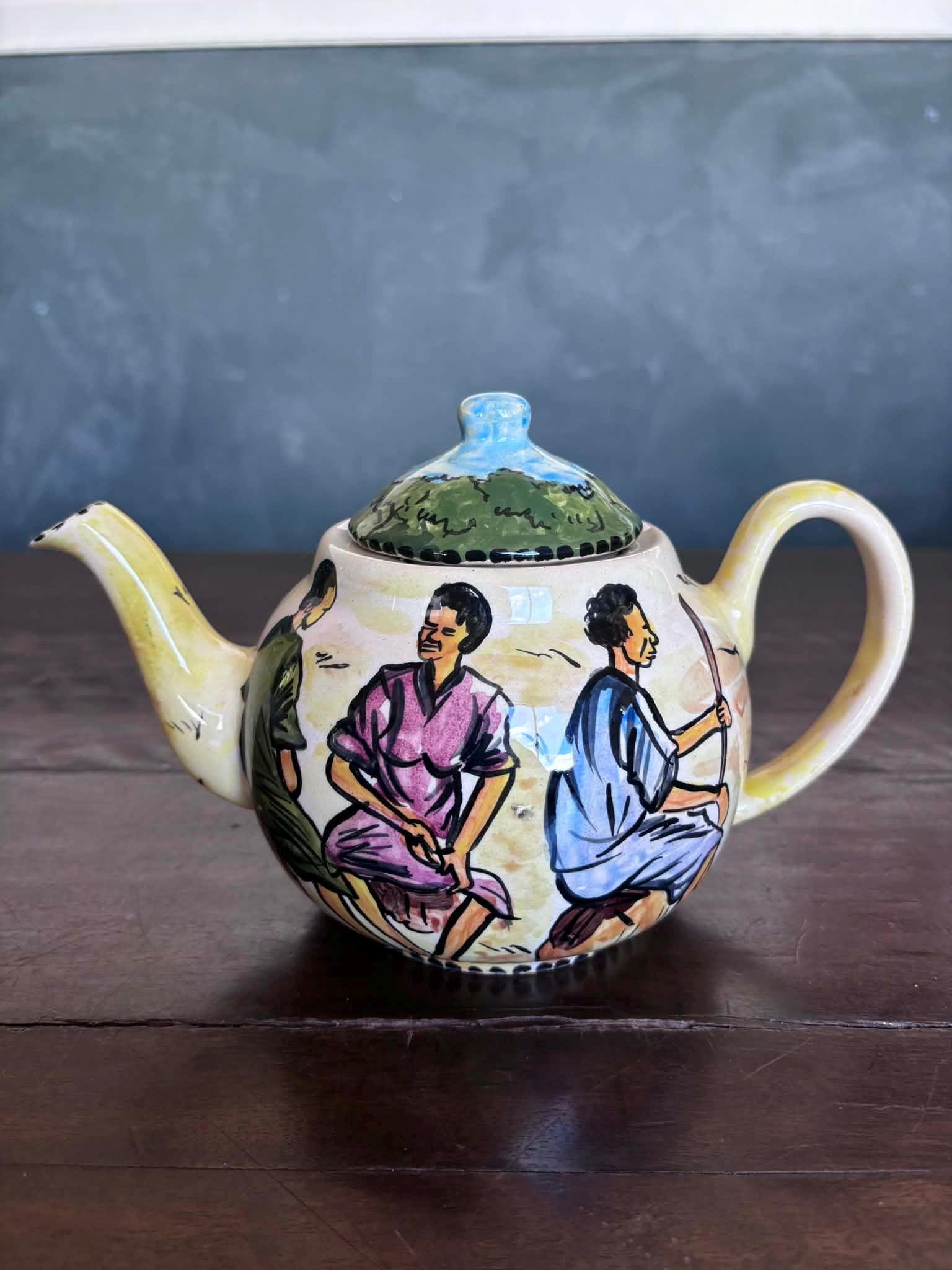 Hand Painted Vintage African Folk Art Teapot Waterberry Zimbabwe