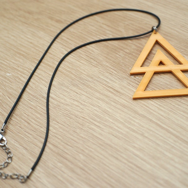 Alan Wake II Cult of the Tree Necklace