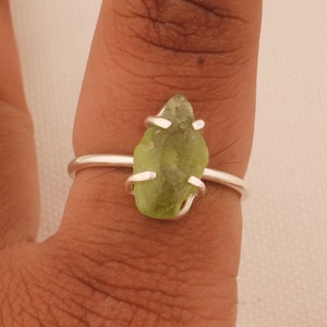 Handmade Raw Peridot Sterling Silver Ring: Natural Gemstone