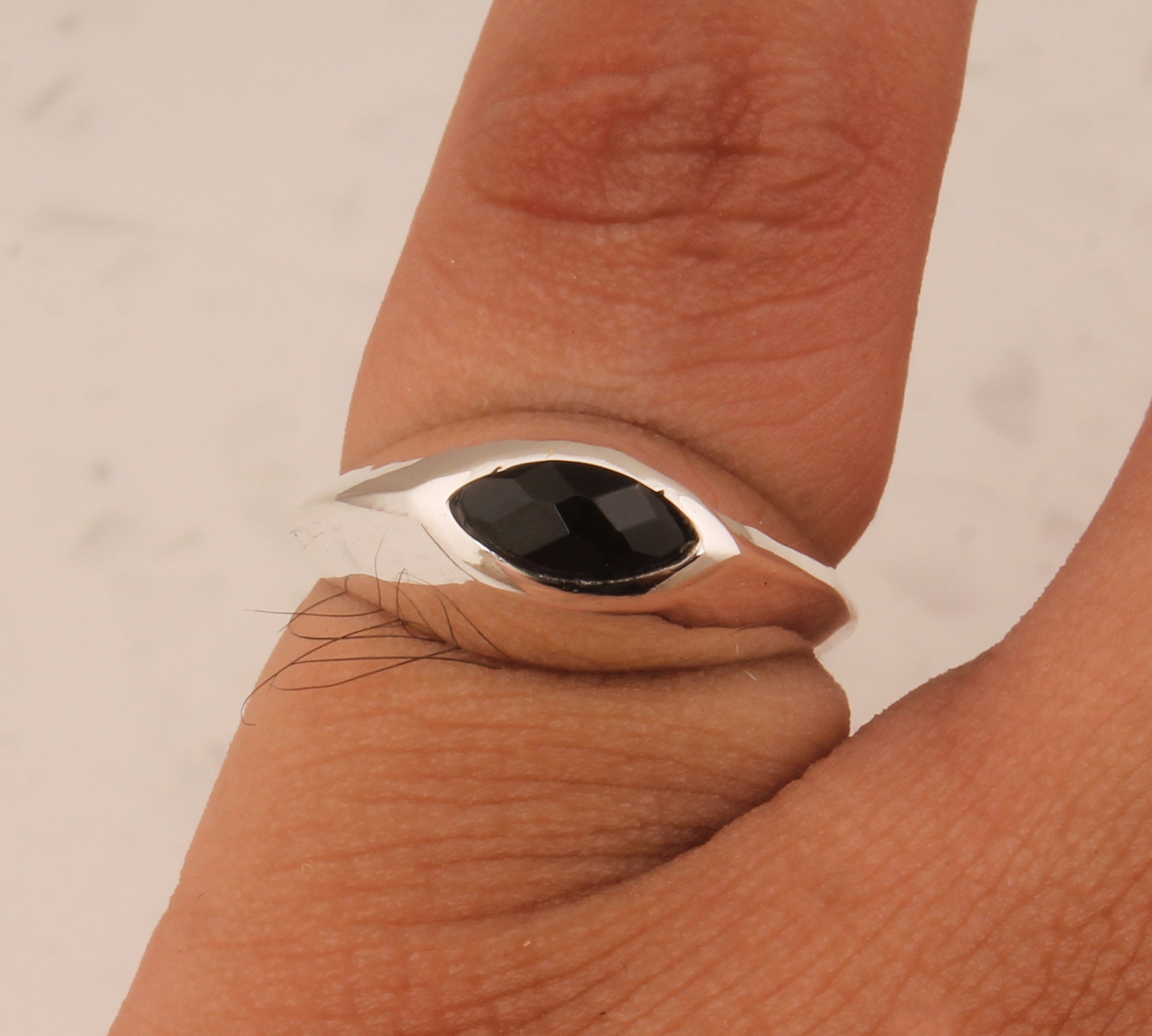 ハンドメイドスターリングシルバーブラックオニキスマーキスリング