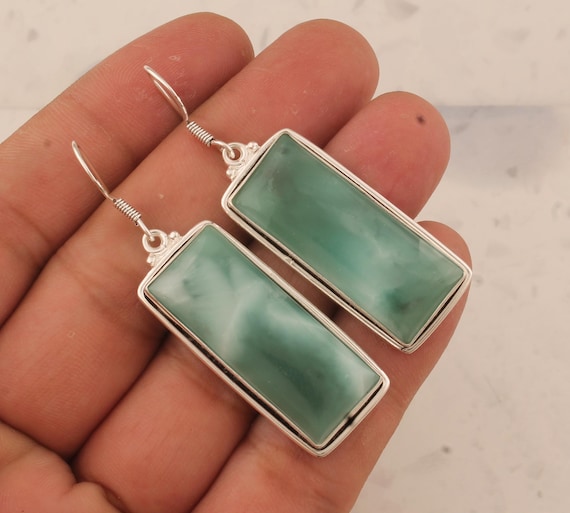 ラリマースターリングシルバーイヤリング：スカイブルーの宝石