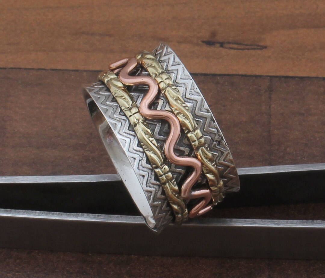 Handmade Sterling Silver Spinner Ring: Engraved Zigzag Band - Etsy