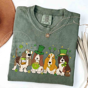 Lucky Shamrock Basset Hound Mom St Patrick Day Woman Shirt Lucky Shamrock Basset Hound Mom St Patrick Day Woman Shirt